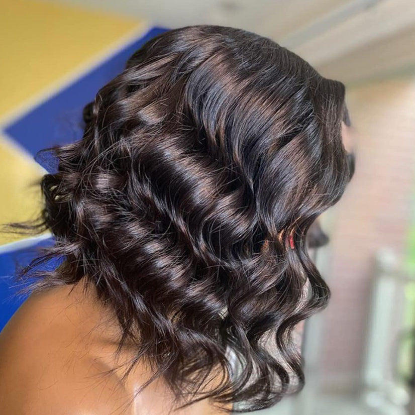 hai Fashion Wig for Women Short Curly Hair Middle Part Wavy Full Wig